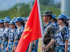 利刃新发 英姿向阳 | 郴州市科龙职校2022级新生军训正式启动